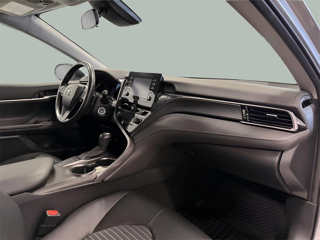 Used 2023 Toyota Camry SE image 25