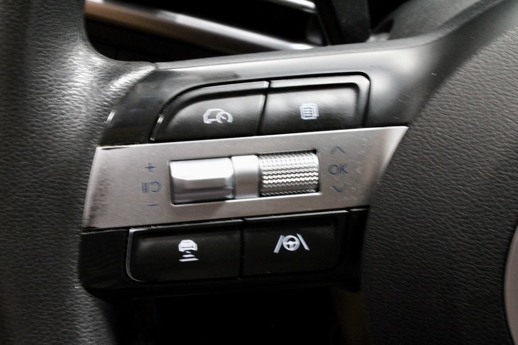 Used 2025 Hyundai Tucson SE FWD image 26