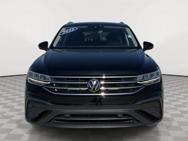 Used 2022 Volkswagen Tiguan SE AWD/4WD image 2