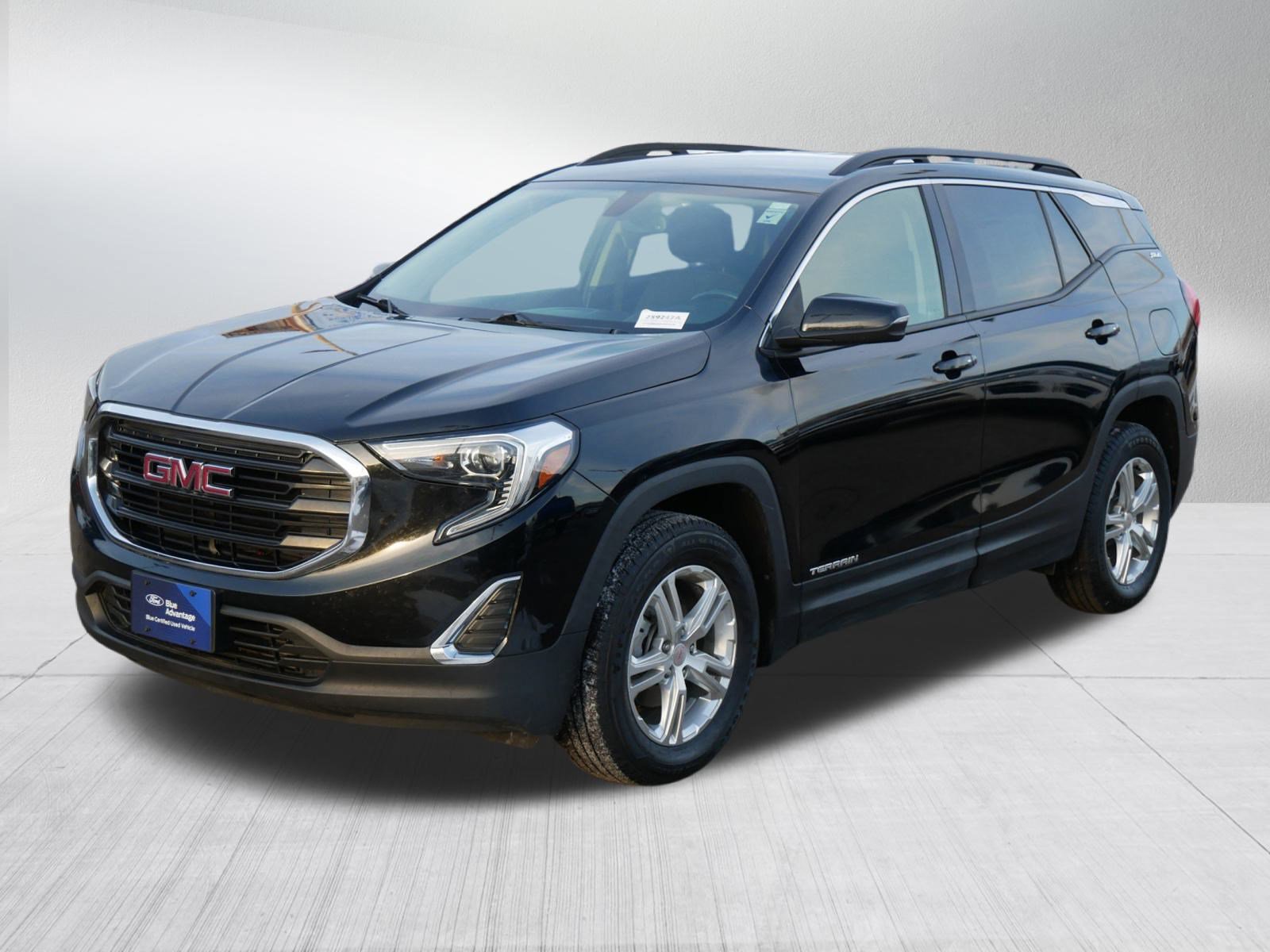 Used 2018 GMC Terrain SLE w/ Driver Convenience Package image 3
