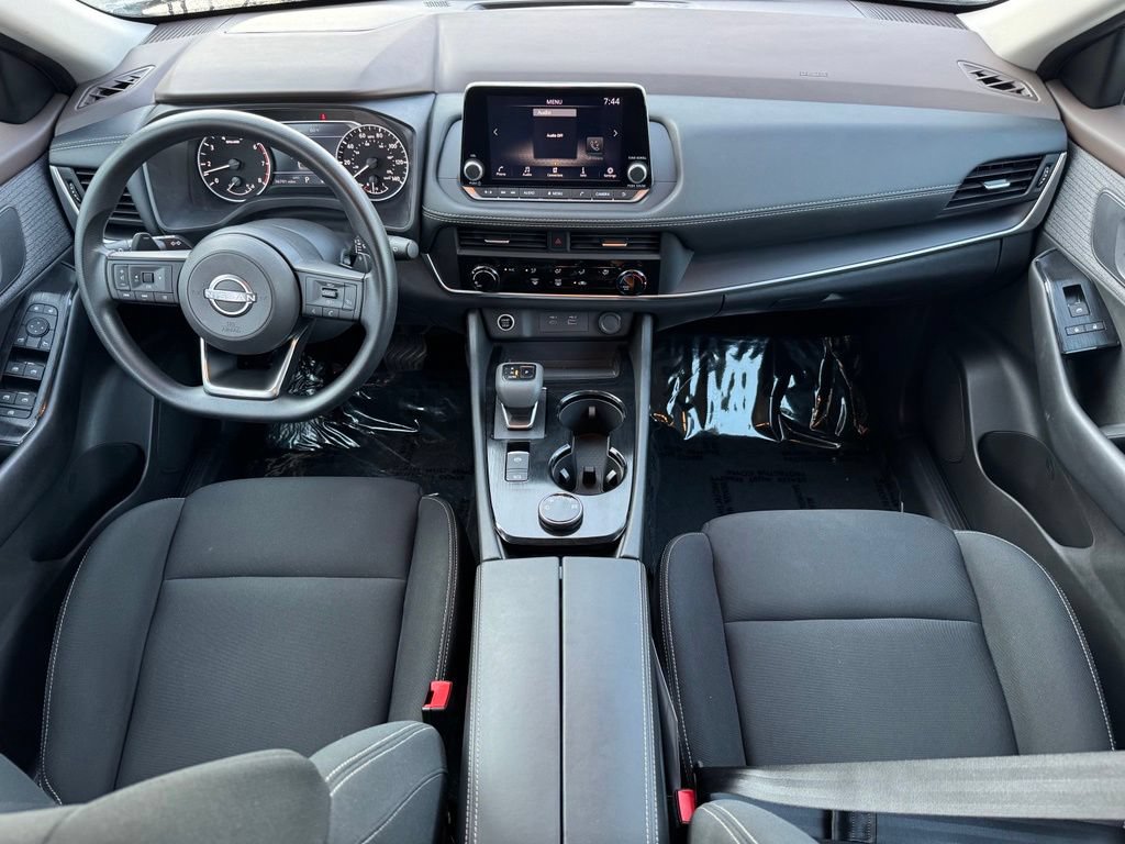 Used 2023 Nissan Rogue S AWD/4WD image 11