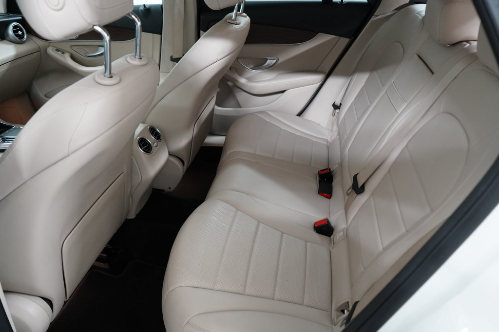 Used 2022 Mercedes-Benz GLC 300 4MATIC w/ Premium Package Lite image 20