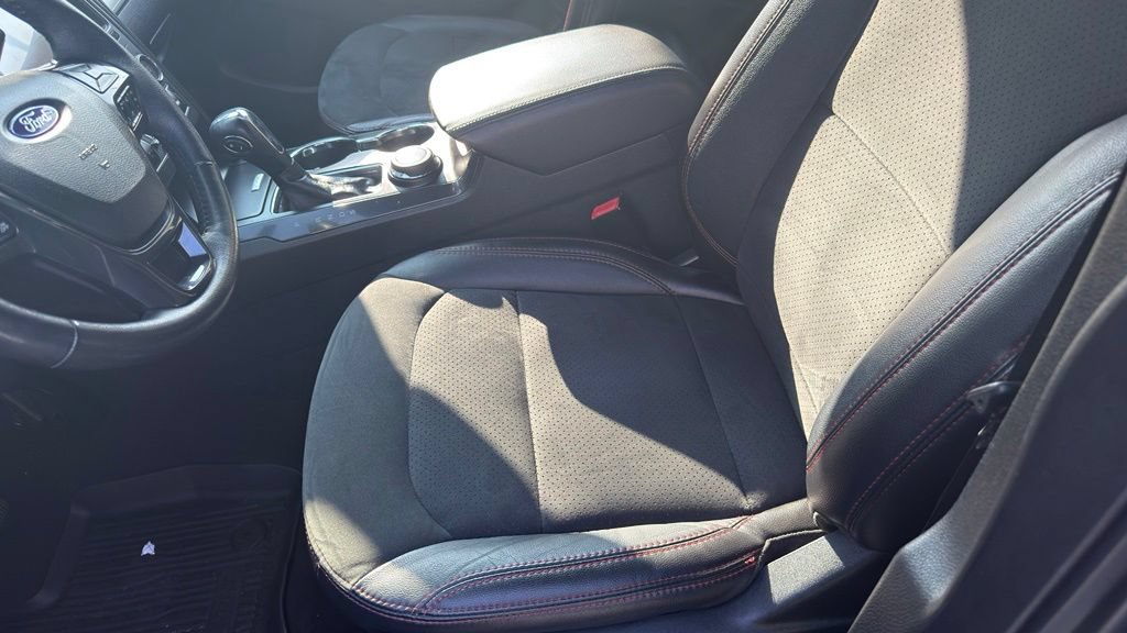 Certified 2019 Ford Explorer XLT w/ Equipment Group 202A AWD/4WD image 11
