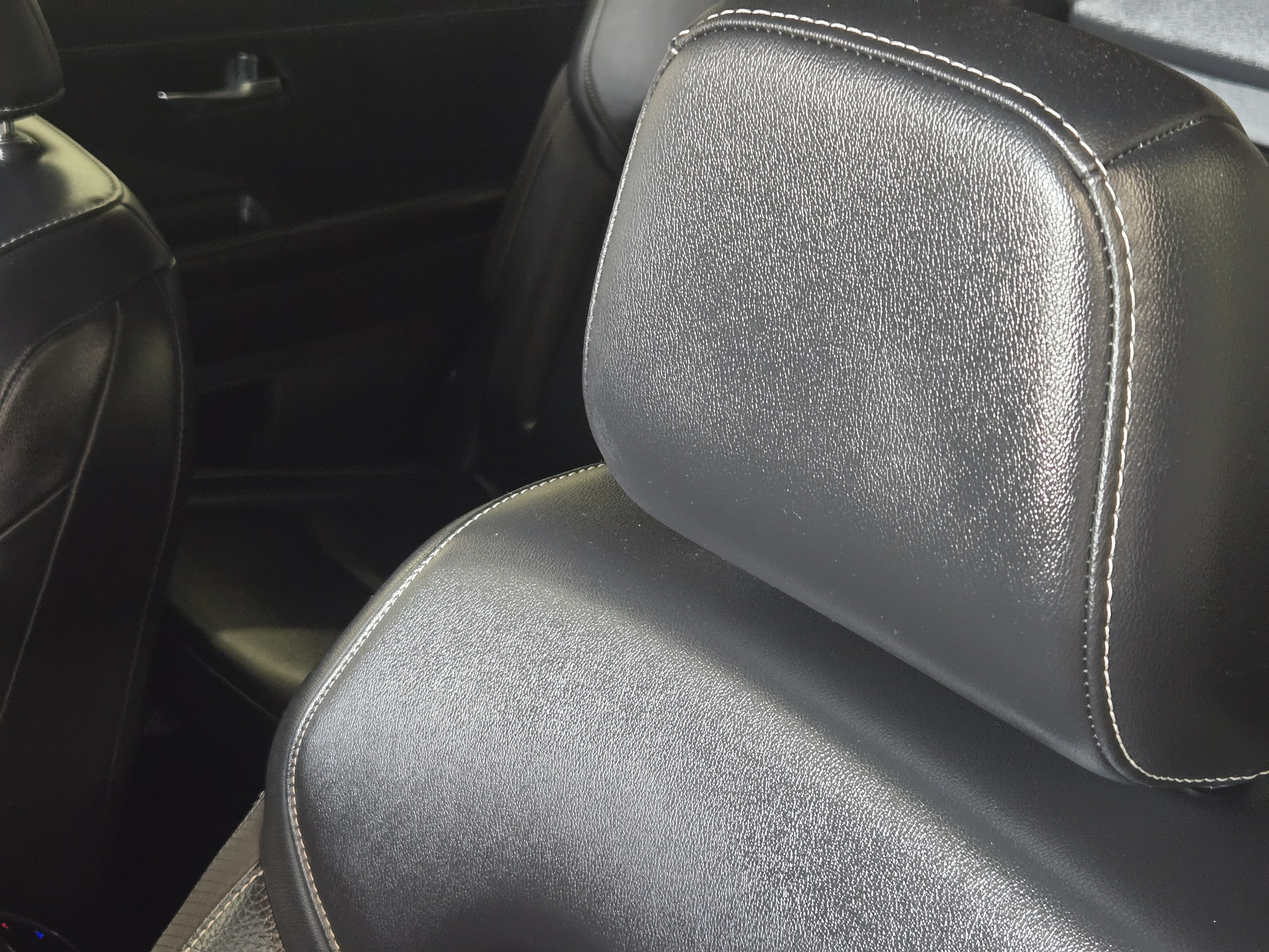Used 2022 Nissan Pathfinder SL AWD/4WD image 16