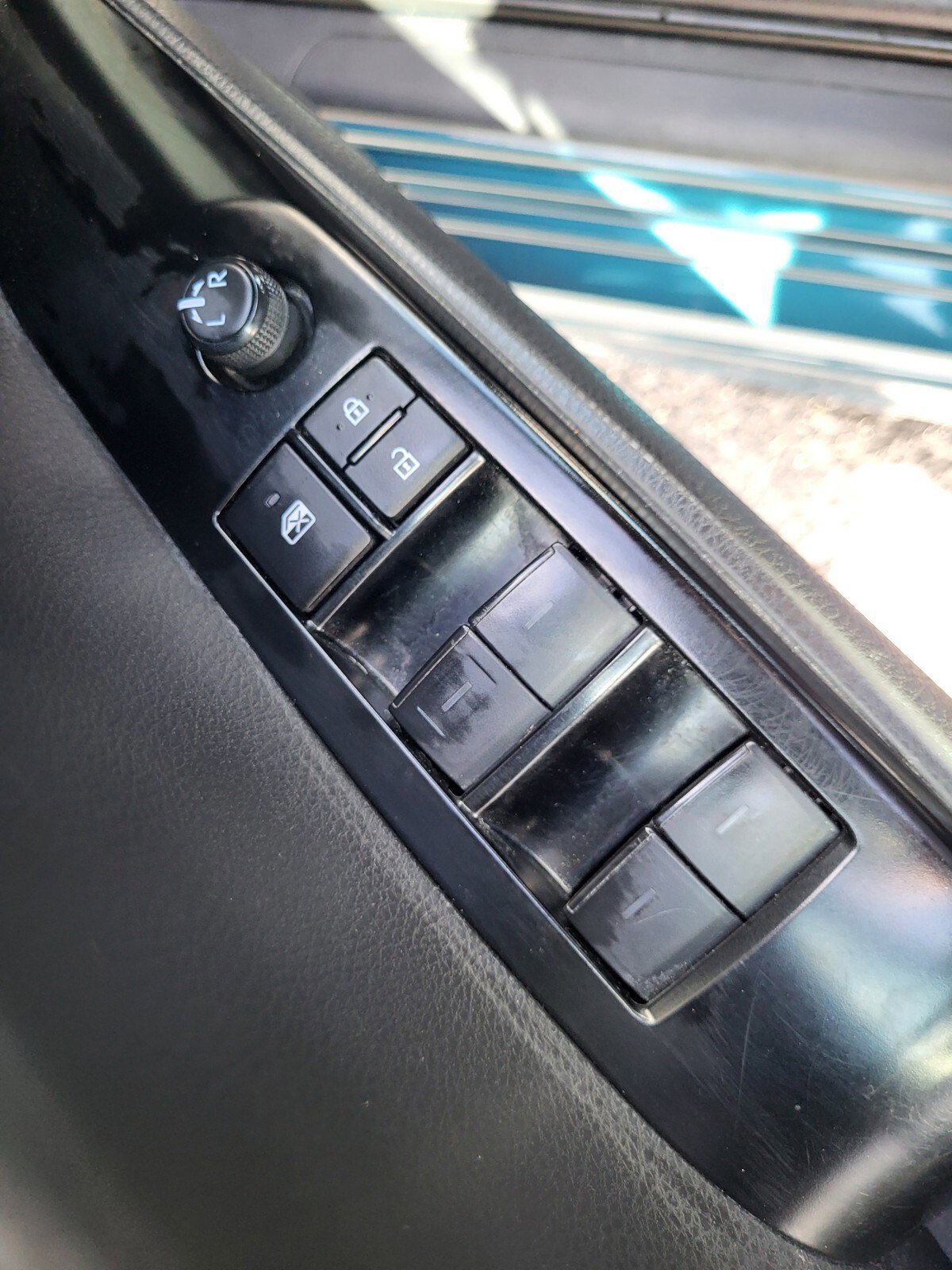 Used 2025 Toyota Camry SE image 18