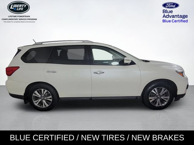 Used 2017 Nissan Pathfinder SL w/ SL Premium Package AWD/4WD image 2