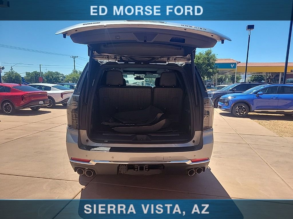 Used 2025 Chevrolet Tahoe Premier w/ Sun And Tow Package AWD/4WD image 12