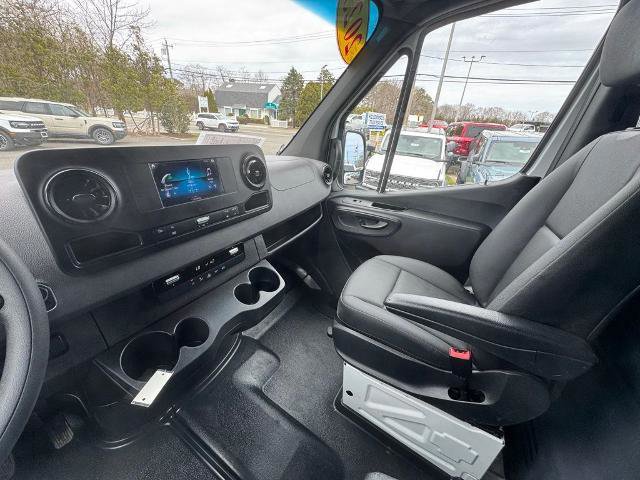 Used 2023 Mercedes-Benz Sprinter 2500 image 16
