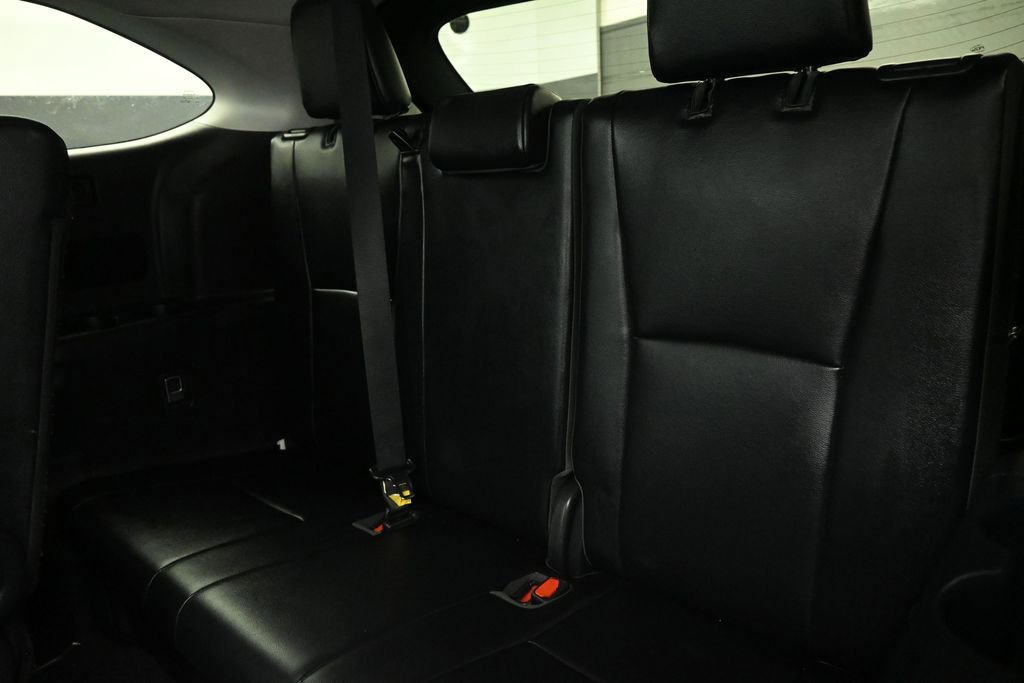 Used 2022 Toyota Highlander XLE FWD image 22