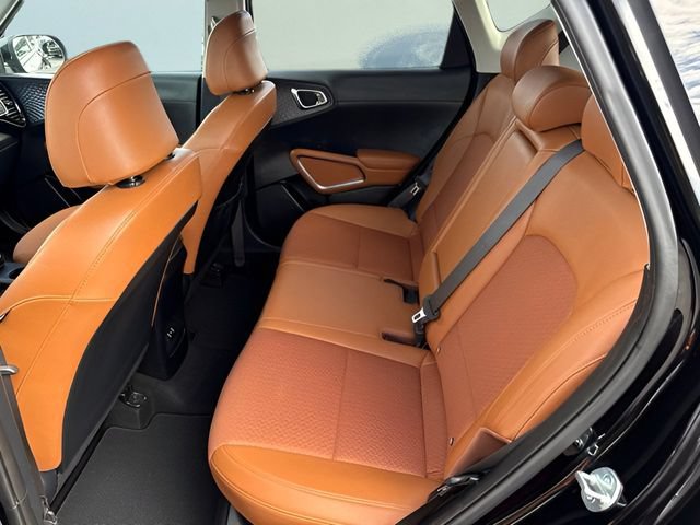 Used 2024 Kia Soul EX w/ Option Group 015 FWD image 11