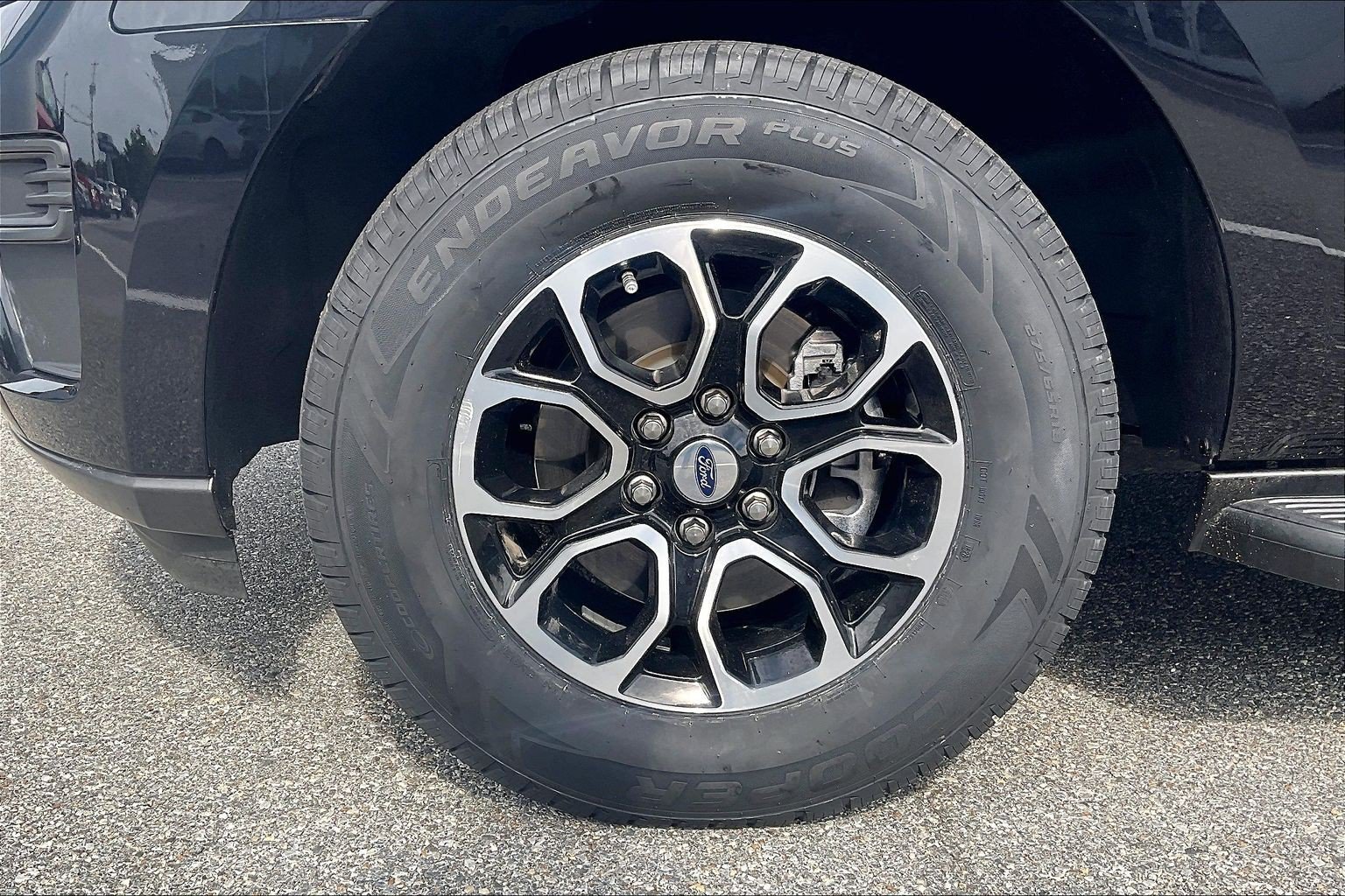 Certified 2023 Ford Expedition XLT AWD/4WD image 9