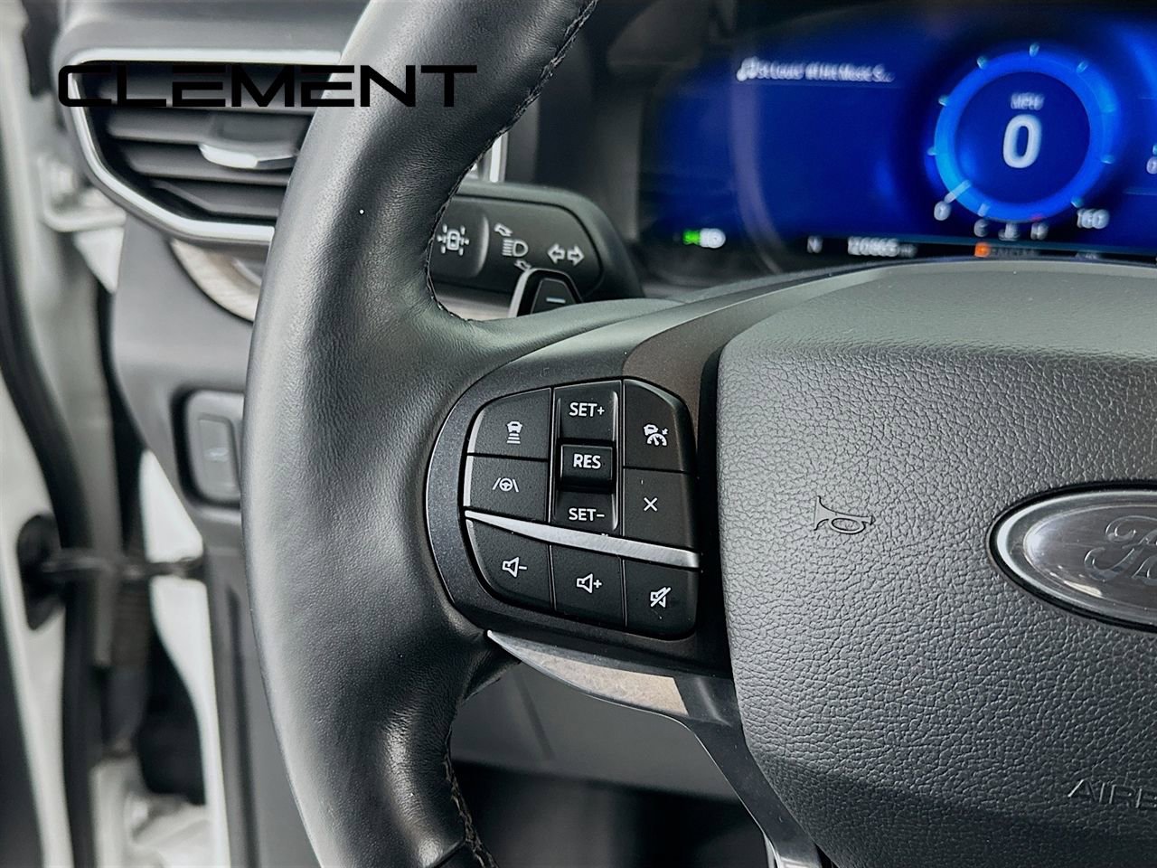 Certified 2020 Ford Explorer Platinum w/ Premium Technology Package image 15