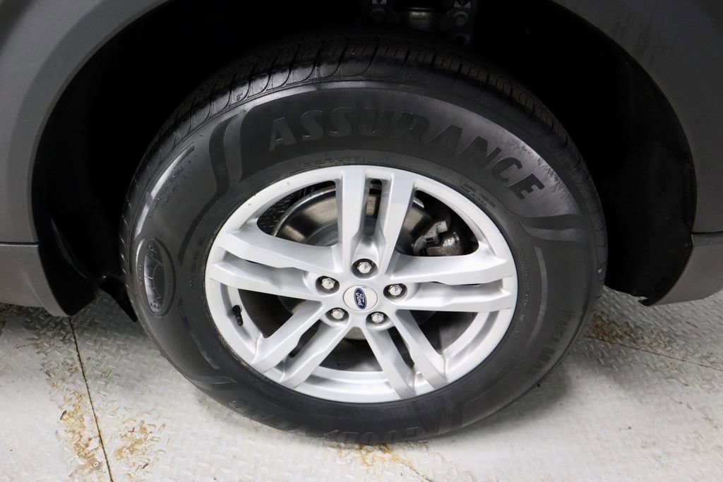 Certified 2023 Ford Explorer XLT w/ Equipment Group 202A image 19