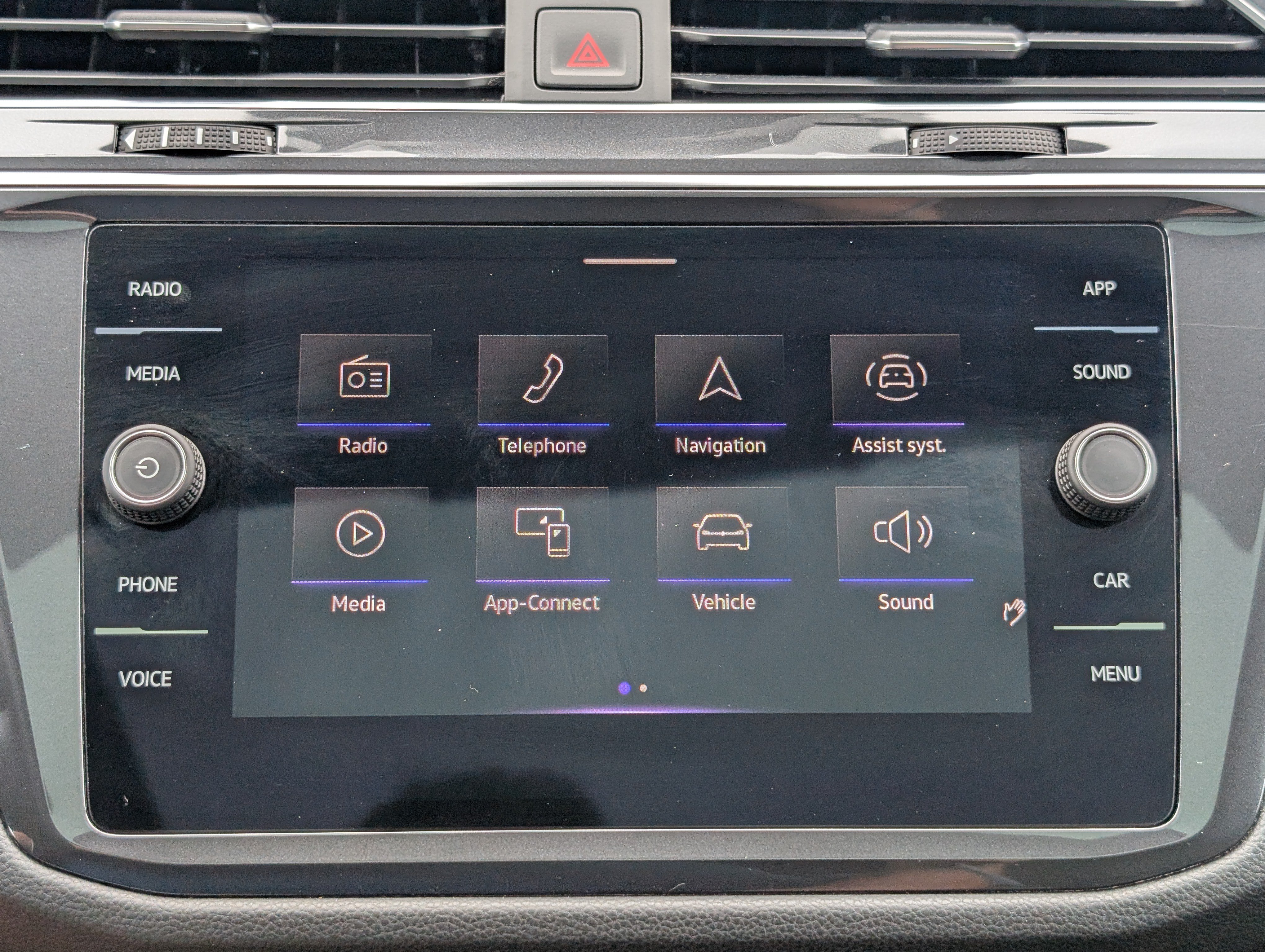 Used 2023 Volkswagen Tiguan SE R-Line FWD image 31