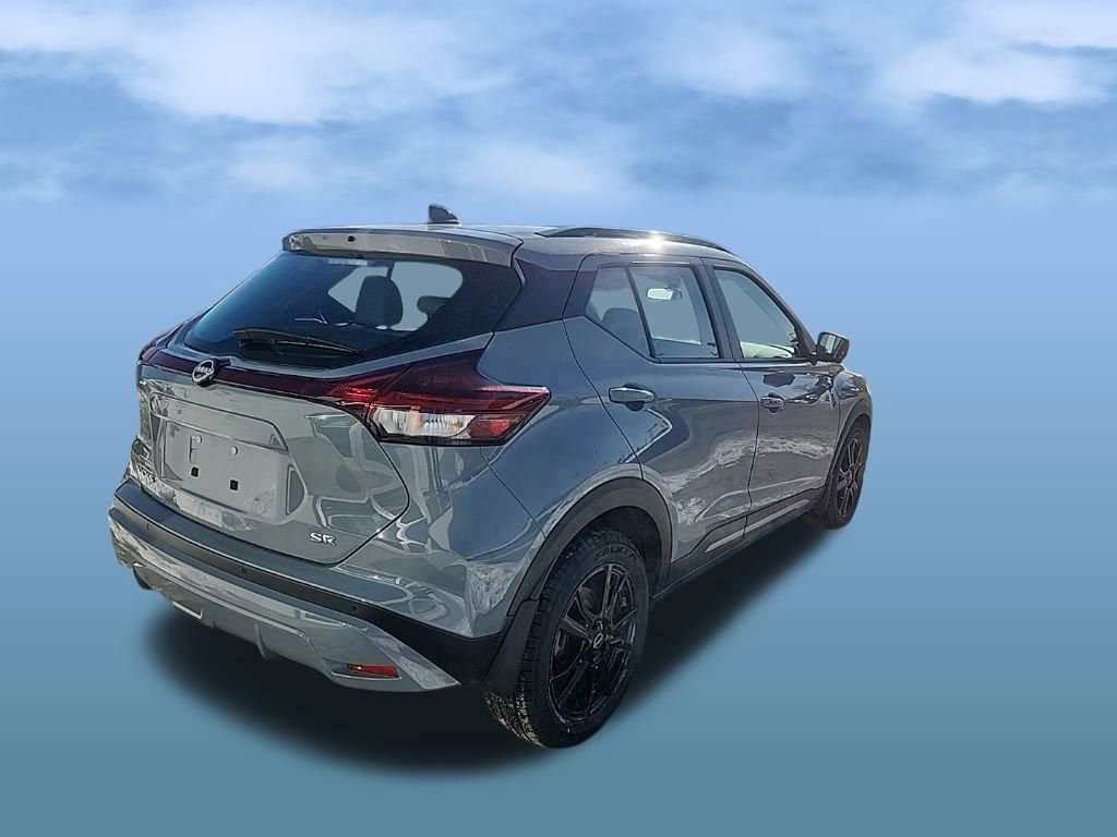 Used 2023 Nissan Kicks SR w/ SR Premium Package image 5