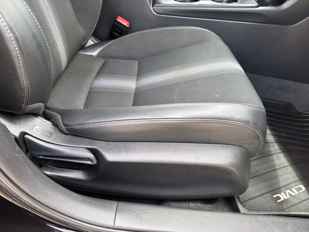 Used 2022 Honda Civic Sport image 13