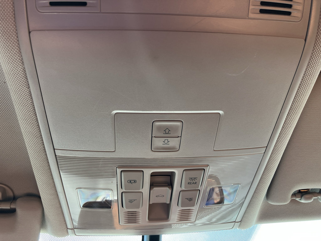 Used 2019 Volkswagen Tiguan SE AWD/4WD image 23
