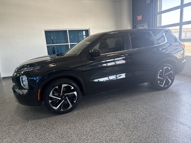 Used 2024 Mitsubishi Outlander FWD