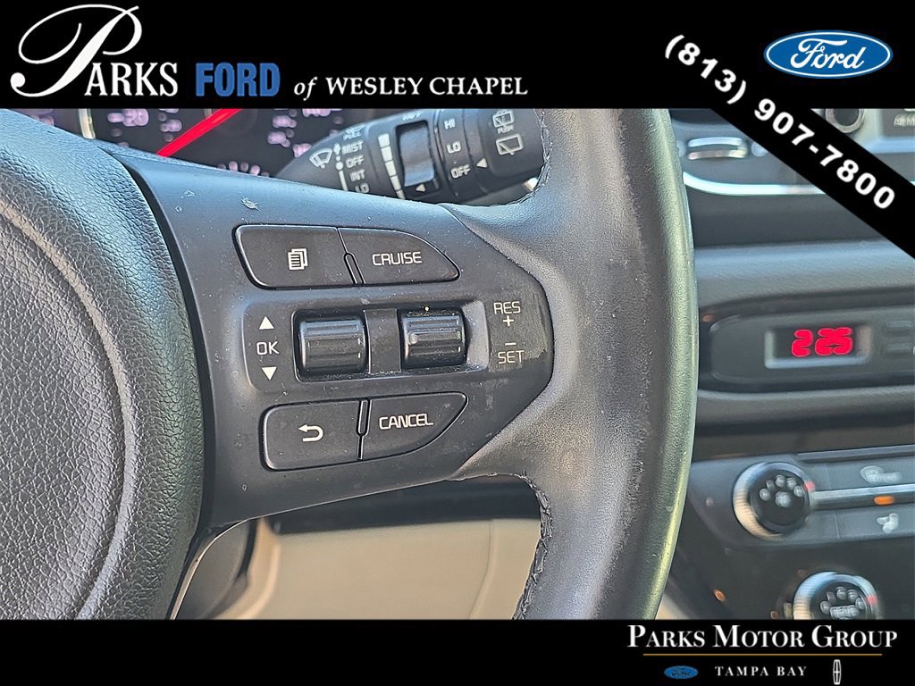 Used 2017 Kia Sedona LX w/ LX Essentials Premium Package image 29