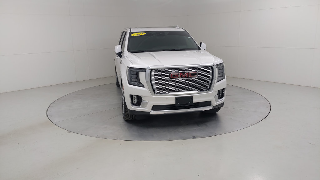 Used 2024 GMC Yukon XL Denali w/ Denali Reserve Package AWD/4WD image 12