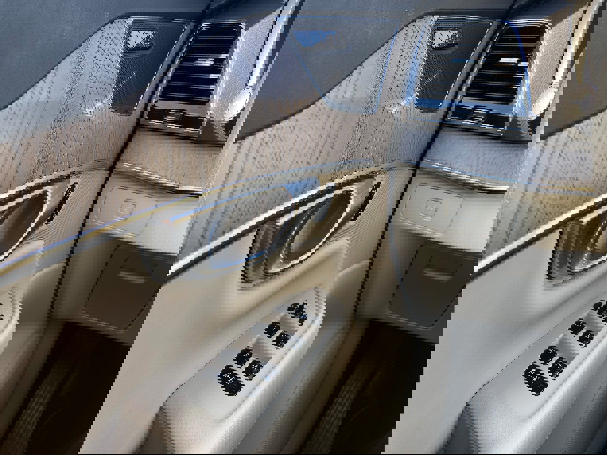 Used 2023 Volvo XC90 B6 Plus image 19