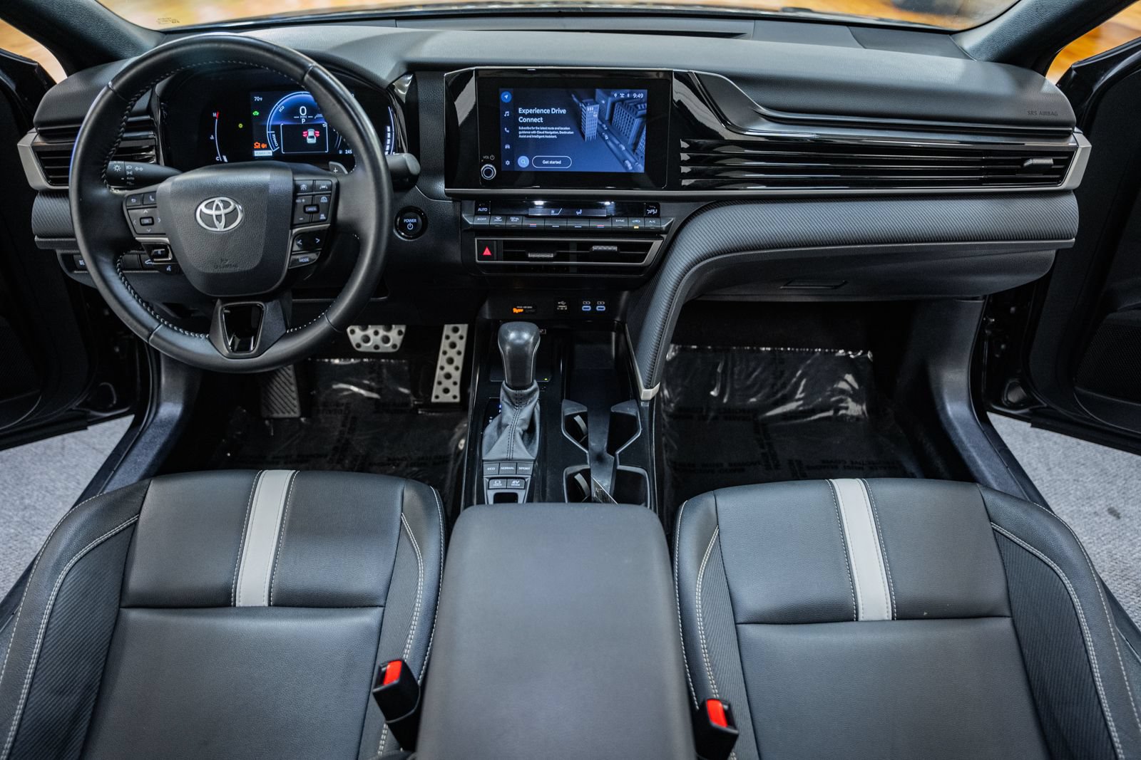 Used 2025 Toyota Camry SE FWD image 23