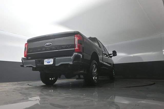 Certified 2025 Ford F250 Lariat w/ Lariat Ultimate Package AWD/4WD image 39