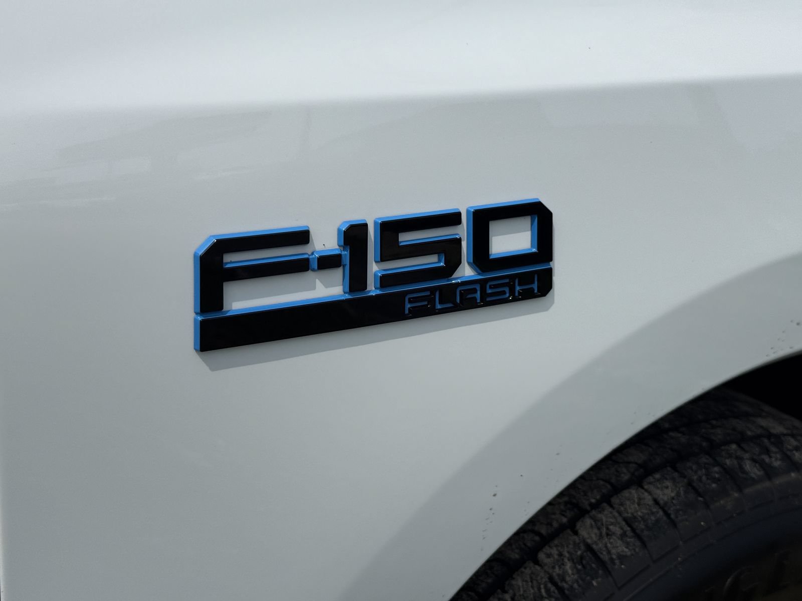 Certified 2025 Ford F150 Lightning Flash AWD/4WD image 11