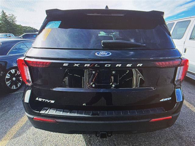 Certified 2025 Ford Explorer Active AWD/4WD image 15