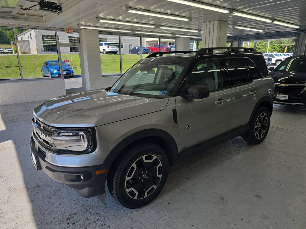 Certified 2023 Ford Bronco Sport Outer Banks w/ Tech Package AWD/4WD image 2