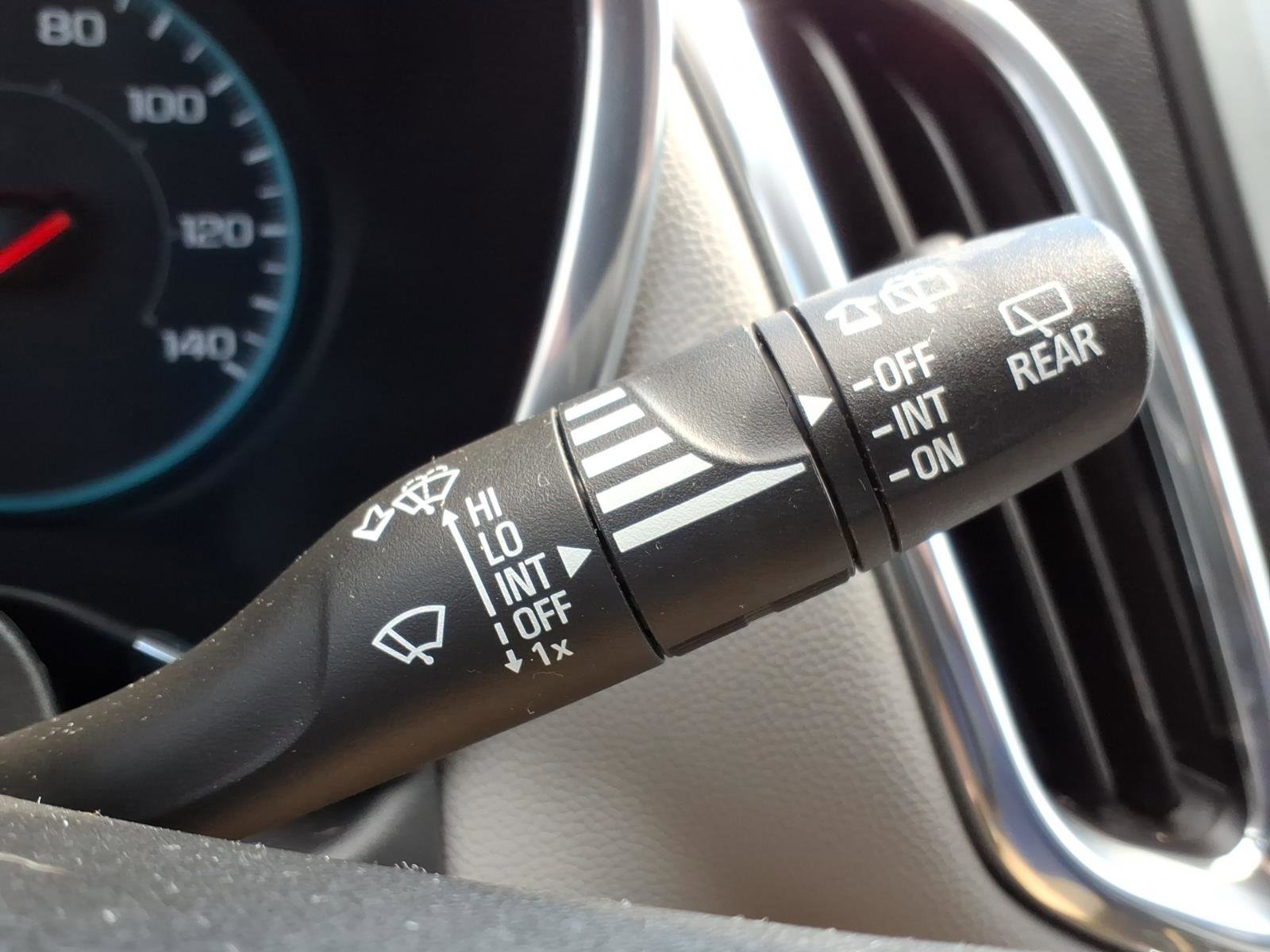 Used 2019 Chevrolet Equinox LS w/ LS Convenience Package FWD image 26