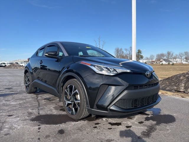 Used 2020 Toyota C-HR XLE image 5