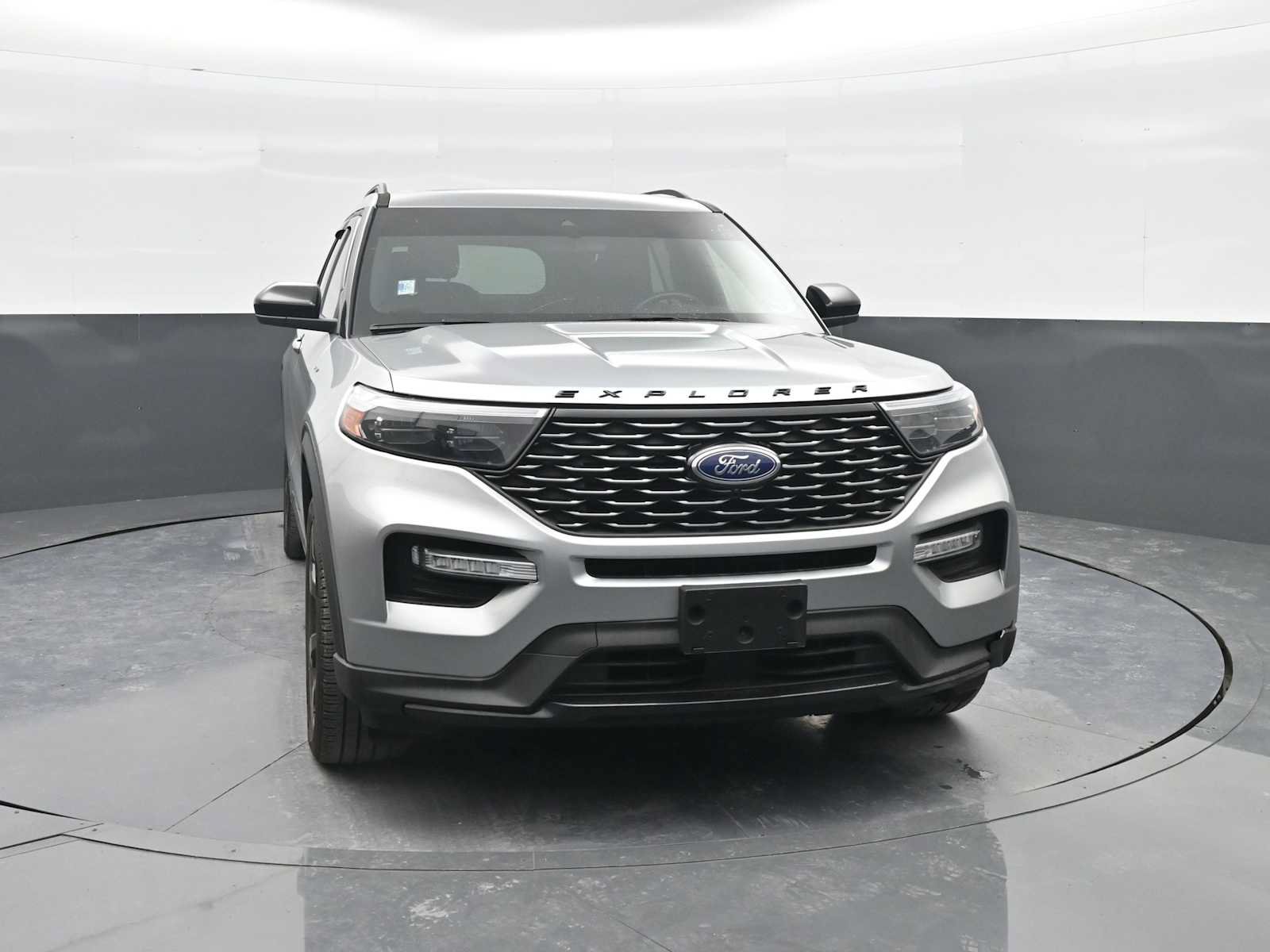 Certified 2024 Ford Explorer ST-Line w/ Class IV Trailer Tow Package AWD/4WD image 2