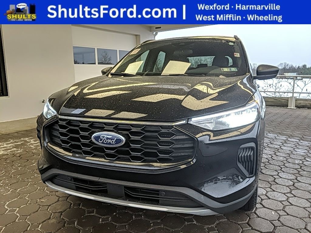 Certified 2025 Ford Escape ST-Line w/ Cold Weather Package