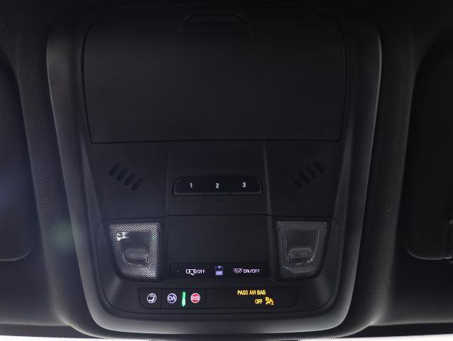 Used 2021 Chevrolet Blazer RS w/ Driver Confidence II Package AWD/4WD image 18