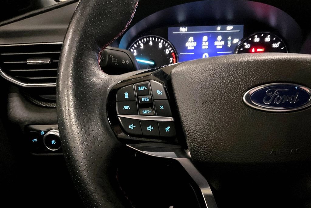 Certified 2023 Ford Explorer ST-Line AWD/4WD image 17