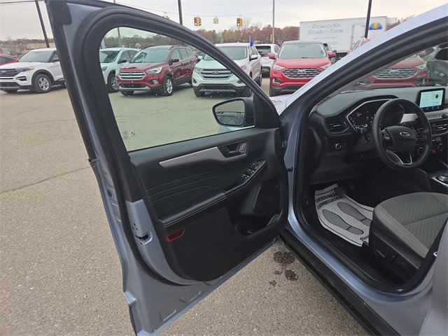 Certified 2022 Ford Escape SE w/ Convenience Package image 31