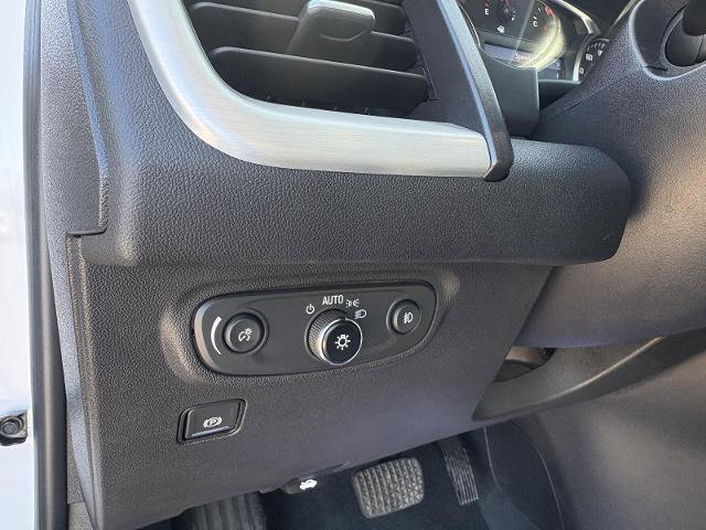 Used 2023 GMC Terrain SLT image 20