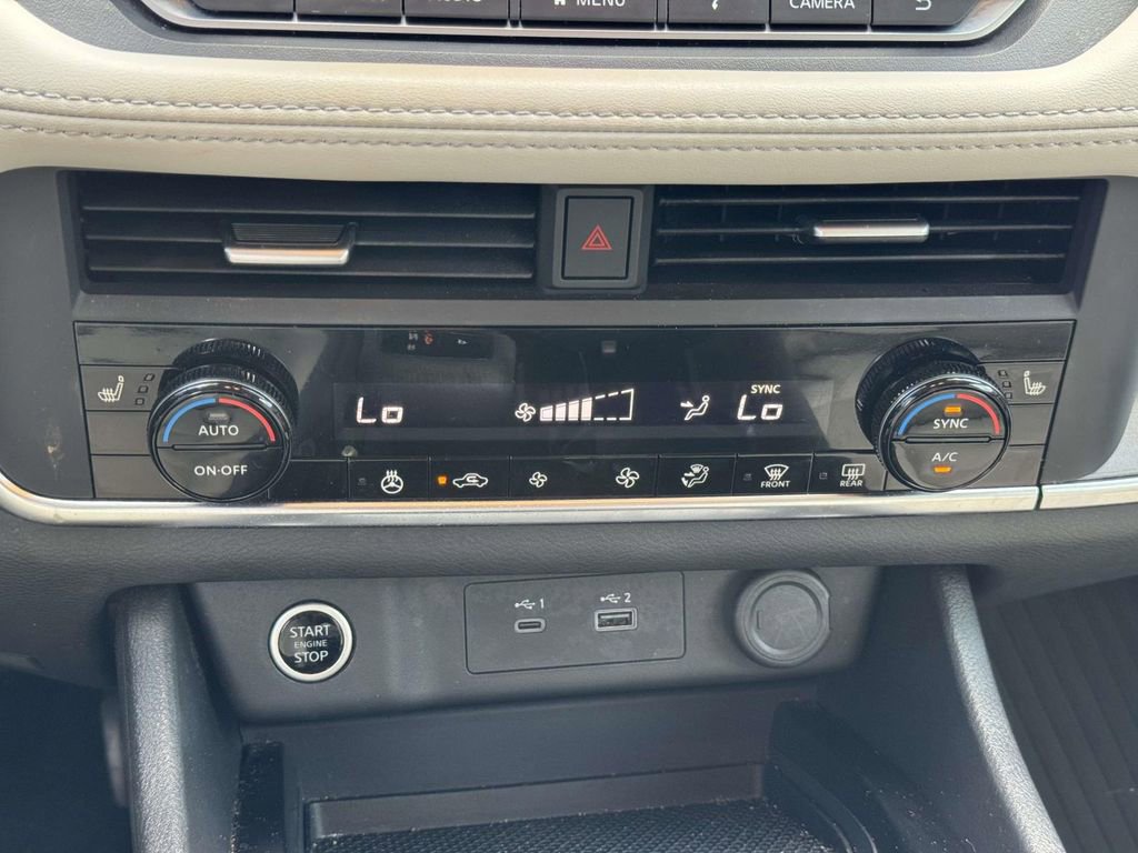 Used 2023 Nissan Rogue SV w/ SV Premium B Package FWD image 5