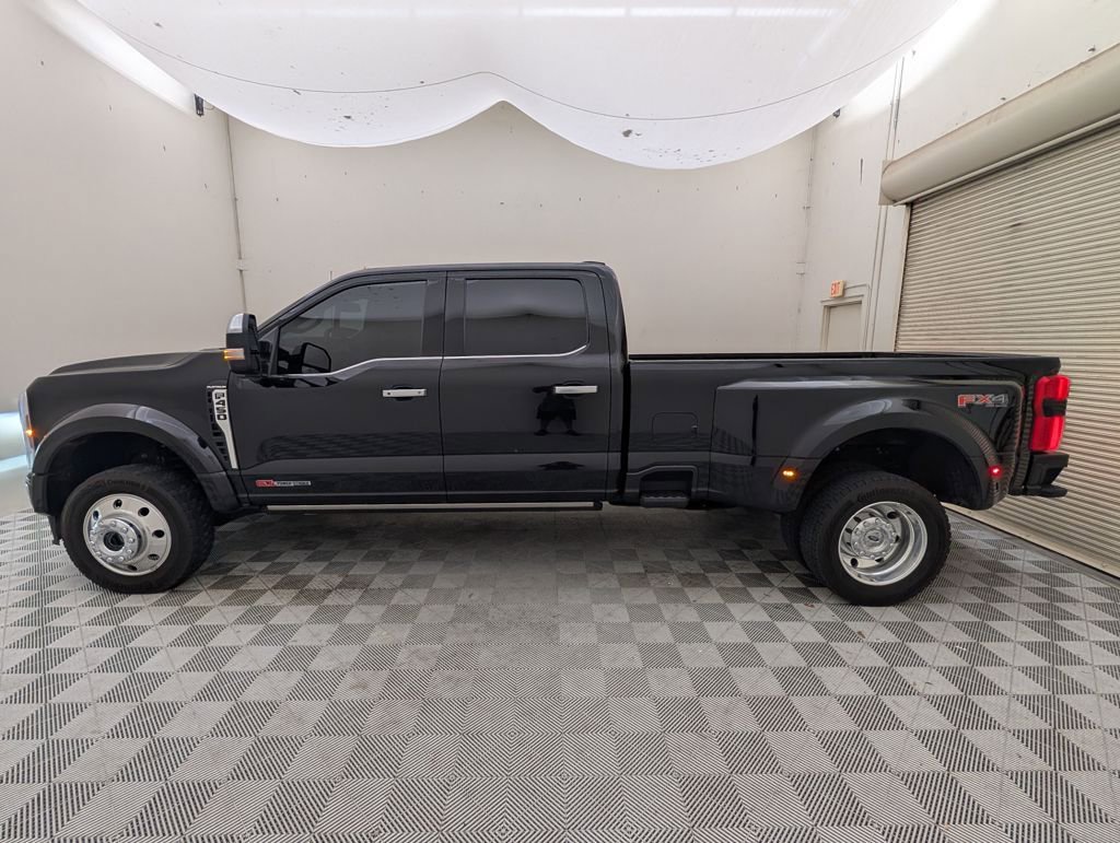 Certified 2025 Ford F450 Platinum w/ Platinum Plus Package image 8