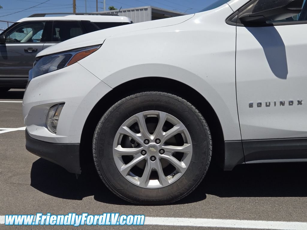 Used 2019 Chevrolet Equinox LS w/ LS Convenience Package FWD image 5