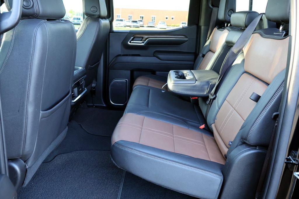 Used 2023 Chevrolet Silverado 1500 High Country w/ Technology Package image 30