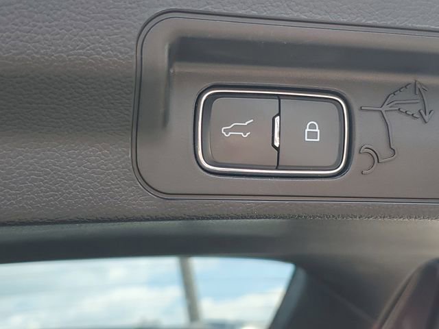 Certified 2023 Ford Explorer XLT w/ Equipment Group 202A image 9