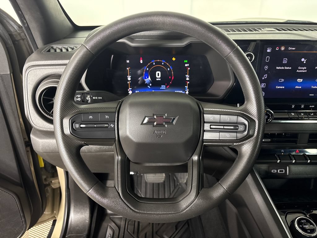 Used 2023 Chevrolet Colorado Trail Boss AWD/4WD image 17