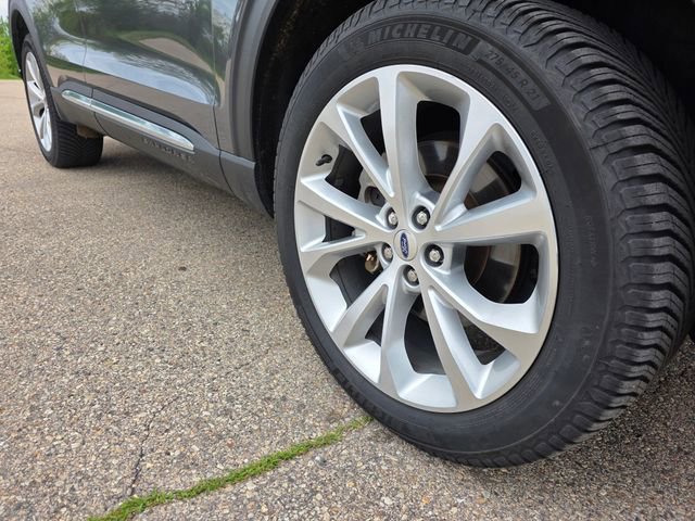 Certified 2023 Ford Explorer Platinum w/ Technology Package AWD/4WD image 44
