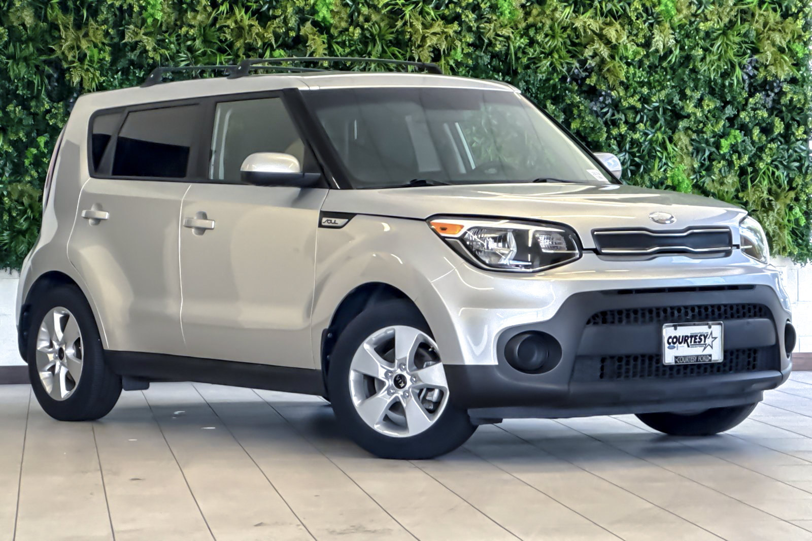 Used 2019 Kia Soul FWD image 2