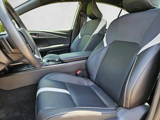 Used 2025 Toyota Camry SE w/ Convenience Package FWD image 14