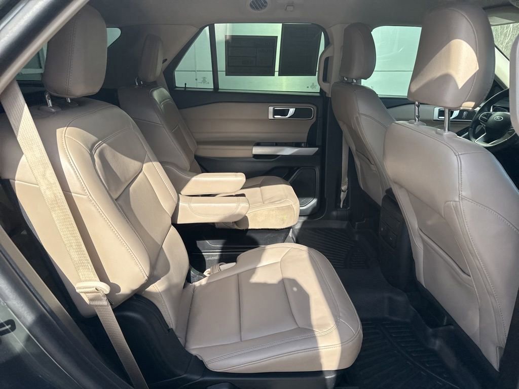 Certified 2024 Ford Explorer XLT w/ Equipment Group 202A image 26