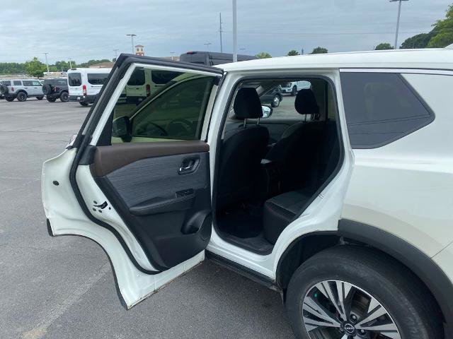 Used 2023 Nissan Rogue SV AWD/4WD image 25