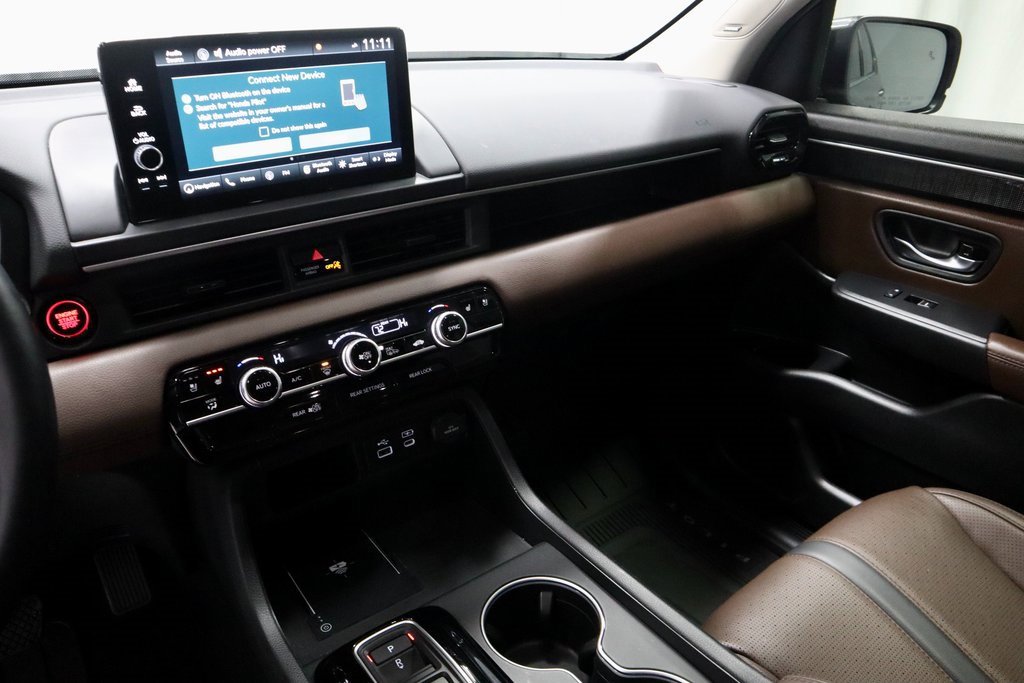 Used 2025 Honda Pilot Elite image 31